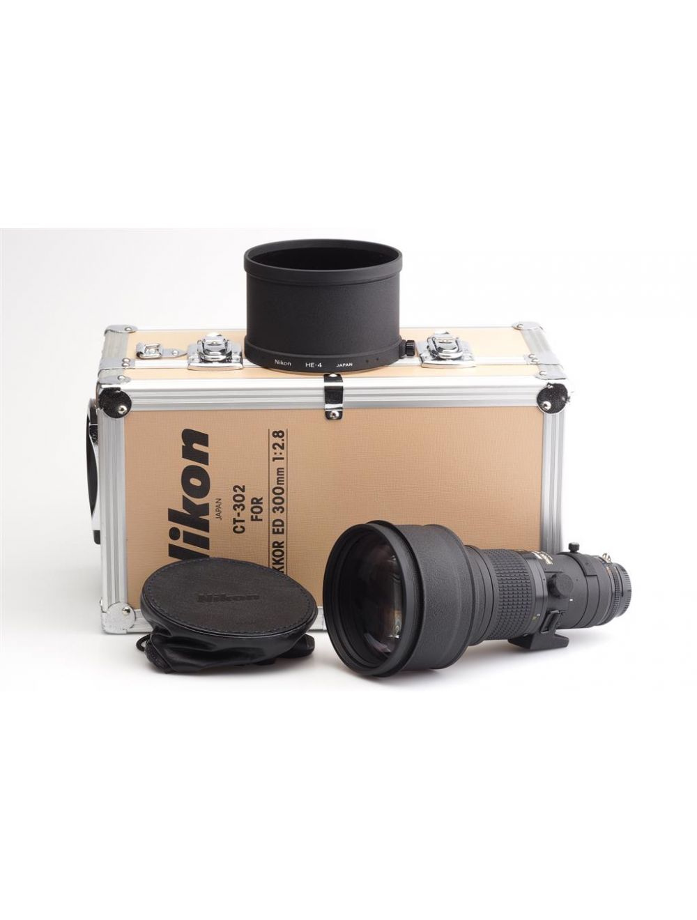 Nikon AI/S 2.8/300mm Nikkor ED w. Trunk Case #627262