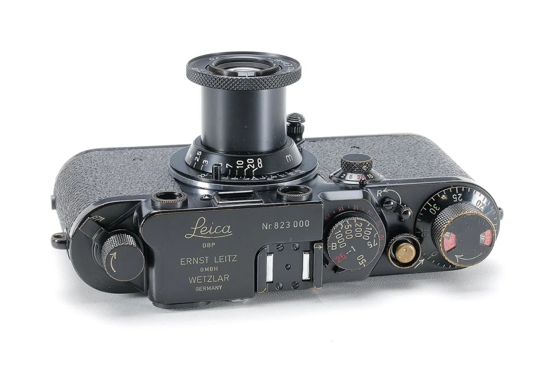 Why collectors love the black-paint Leica IIIf. The Swedish Army model: a rare collector’s guide