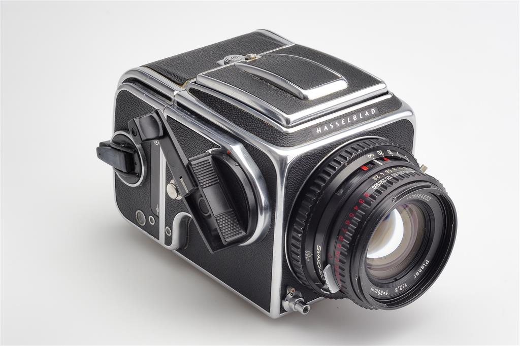 2110000767143_20095_3_hasselblad_500_cm_chrome_outfit_w_planar_2880mm_t__box_72335233.jpg