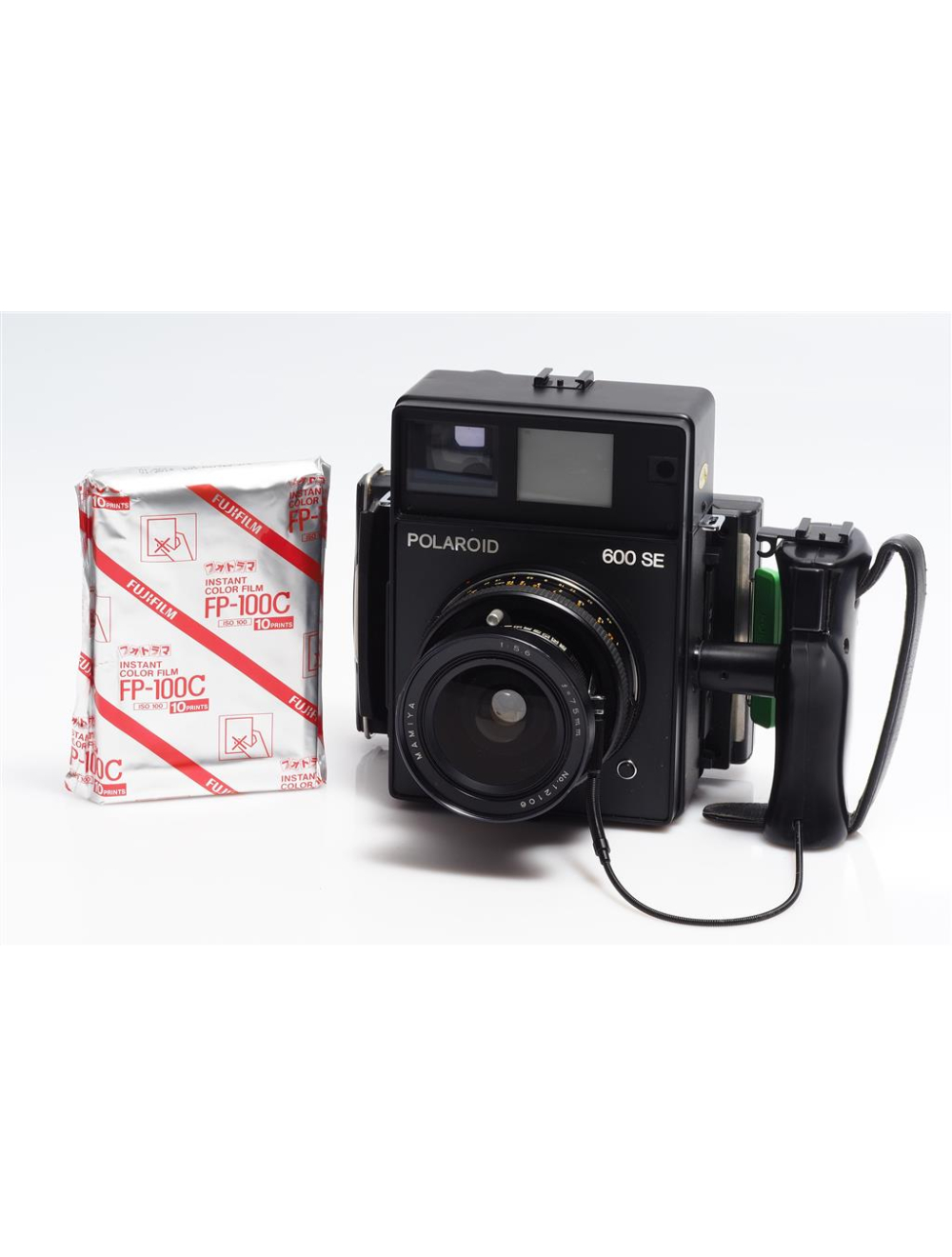 Polaroid 600 SE w. Mamiya 5.6/75mm | JO GEIER