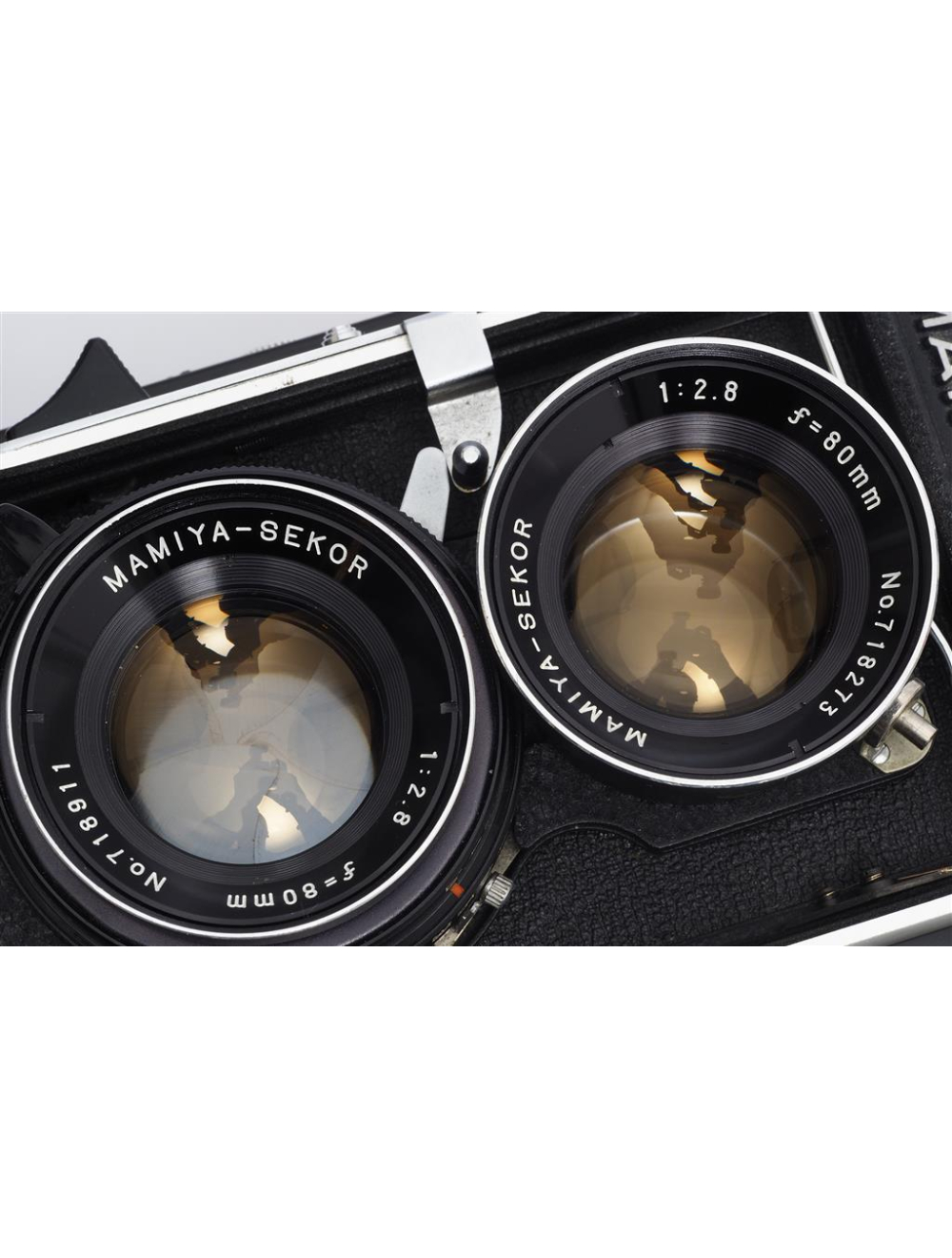 C330 Mamiya Professional S# with F⁄3.5 Lens 80mm MAMIYA-SEKOR DS
