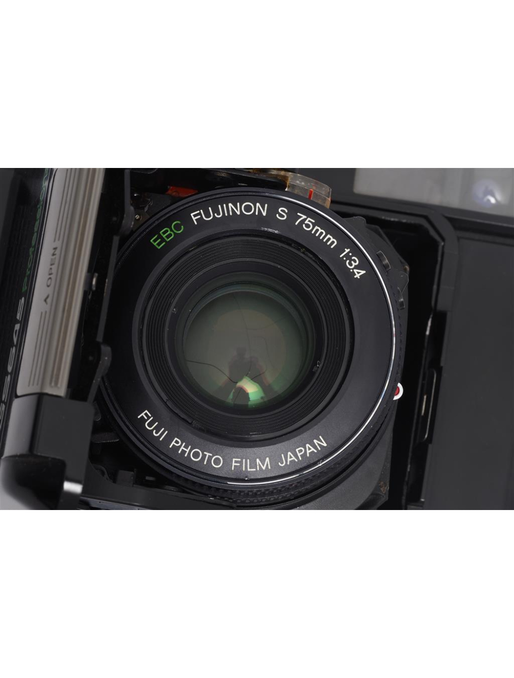 Fuji GS645 Professional 4.5x6cm Wide Camera | JO GEIER