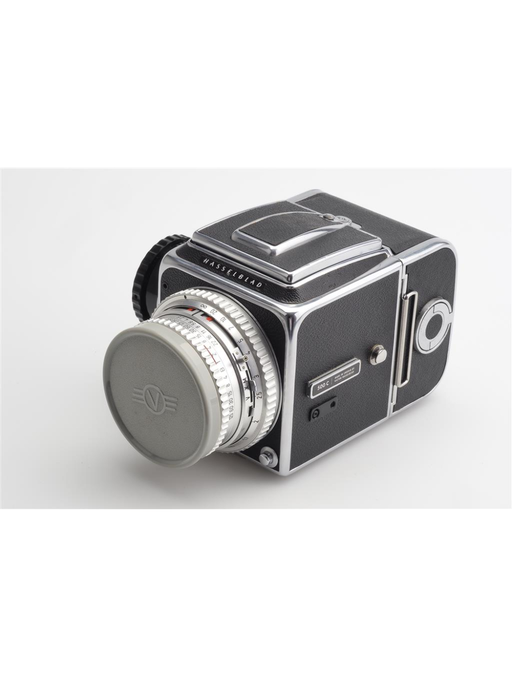 Hasselblad 500 C Chrome w. 2.8/80mm Planar & Mag. 12 | JO GEIER