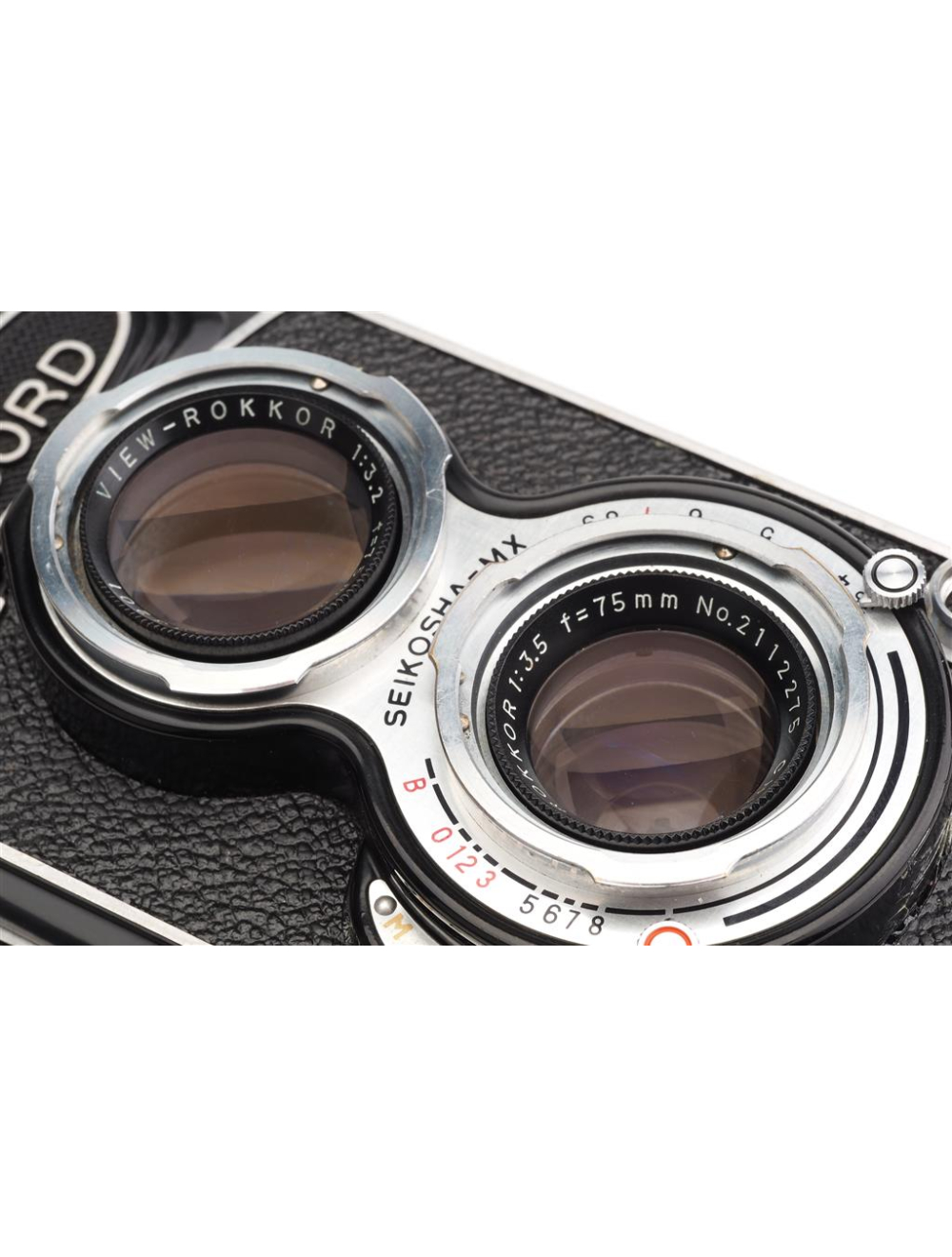 Minolta Autocord 6x6 TLR w. Hood & Case #166018 | JO GEIER