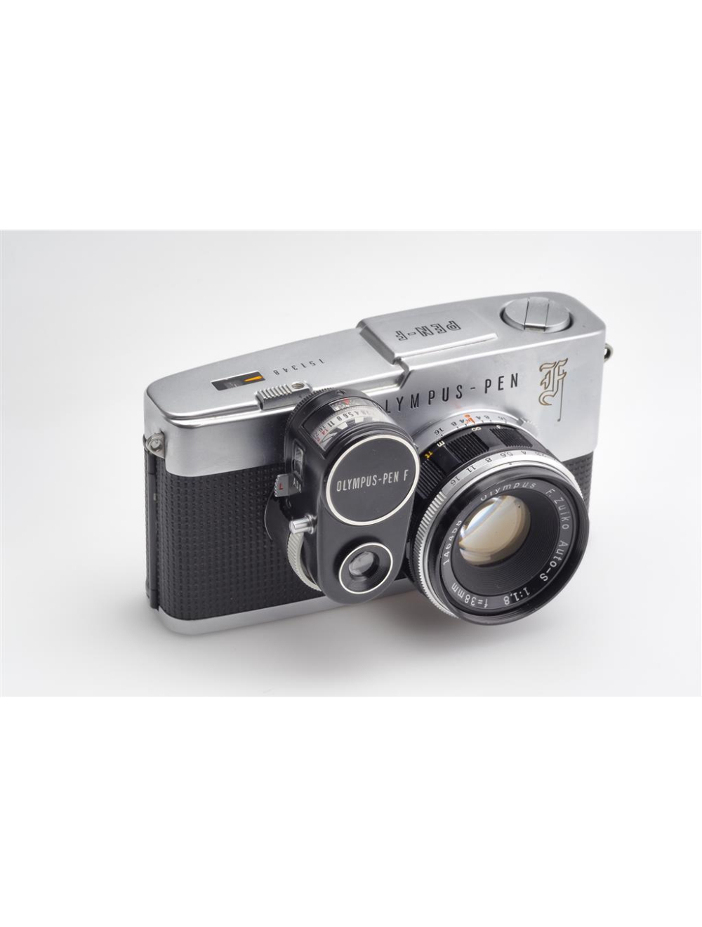 Olympus PEN F Chrome w. 1.8/38mm F.Zuiko Auto-S & Hood | JO GEIER