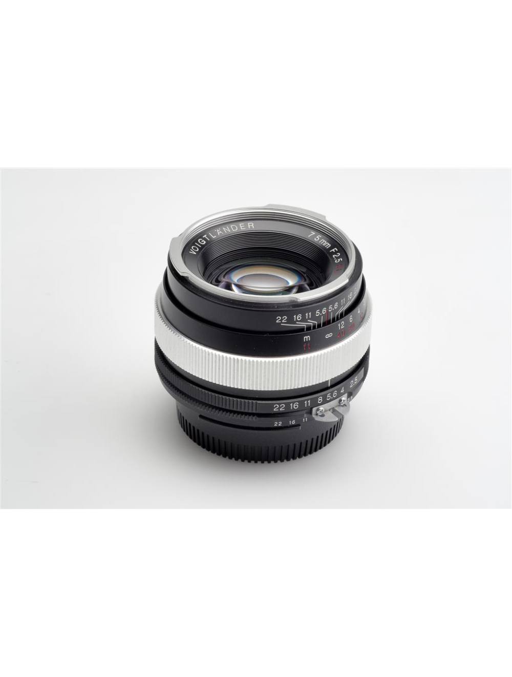 Voigtländer f. Nikon Ai/s 2.5/75mm SL Color-Heliar w. Box | JO GEIER