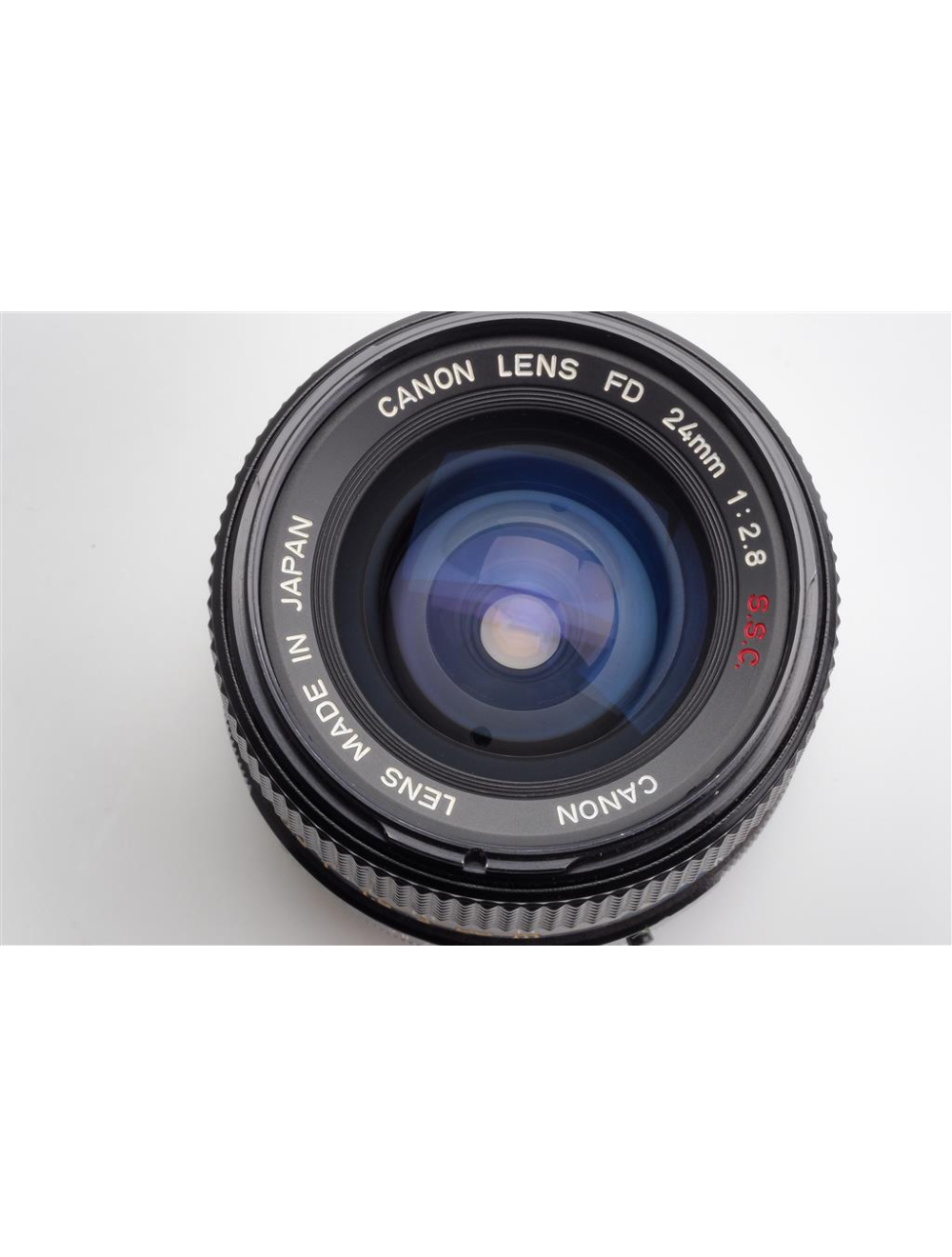 Canon FD 2.8/24mm S.S.C. w. Hood BW-55-B #126736 | JO GEIER