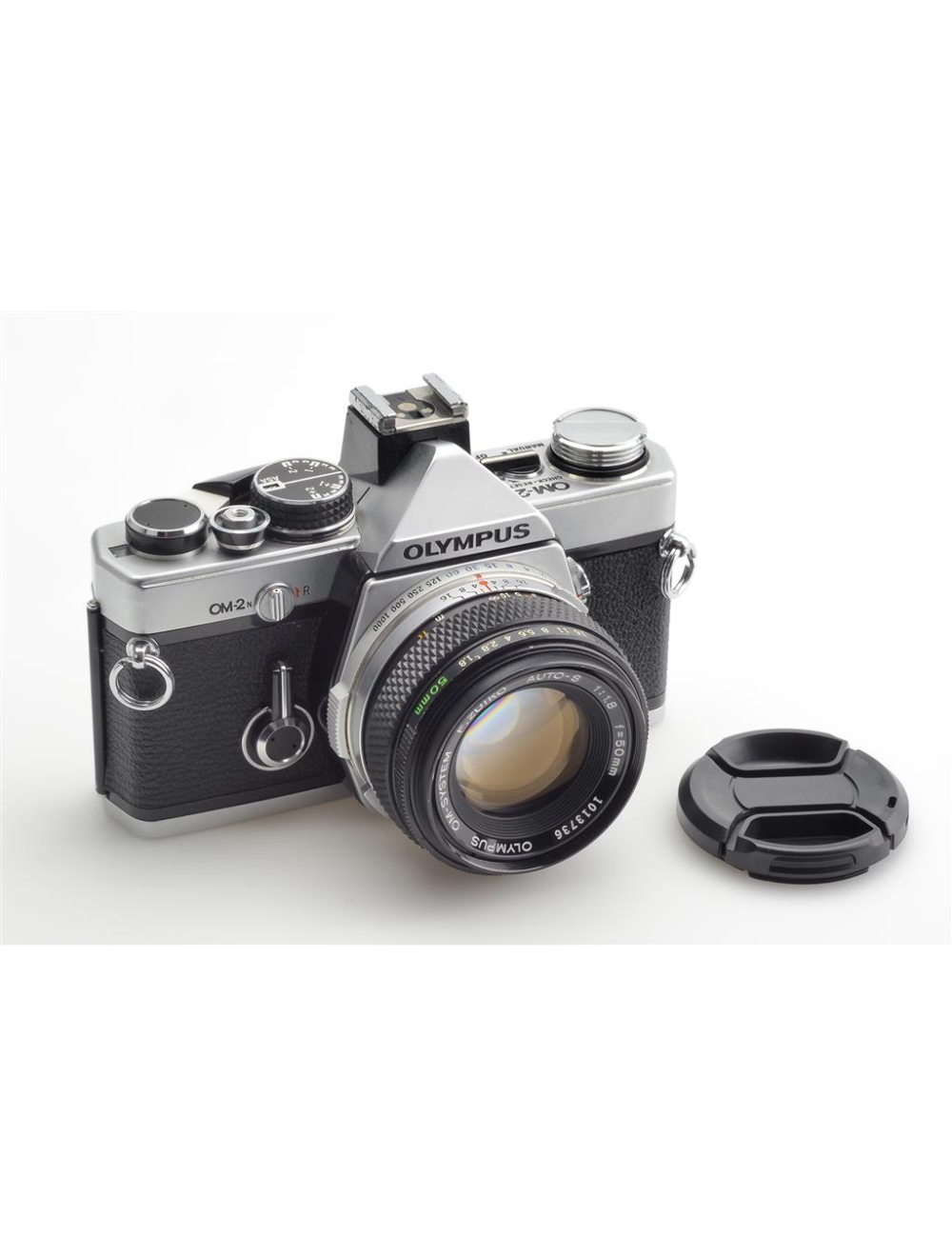 Olympus OM-2n Chrome w. 1.8/50mm F.Zuiko Auto-S #1087540 | JO GEIER