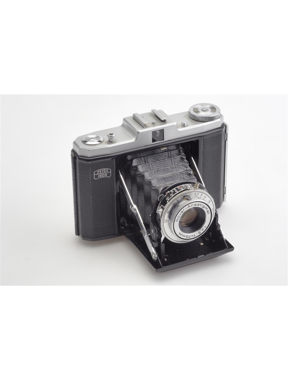 Zeiss Ikon Nettar 518/16 w. Novar-Anastigmat 4.5/75mm & Case | JO