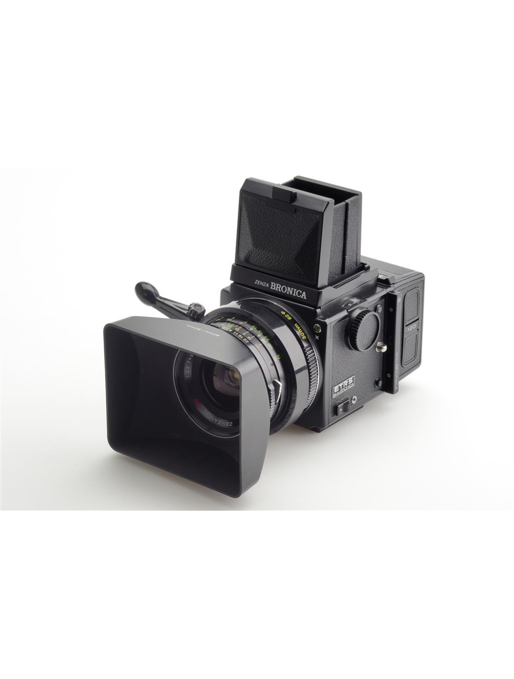 Zenza Bronica ETRS w. 2.8/50mm Zenzanon MC & Mag. 120 & Hood | JO