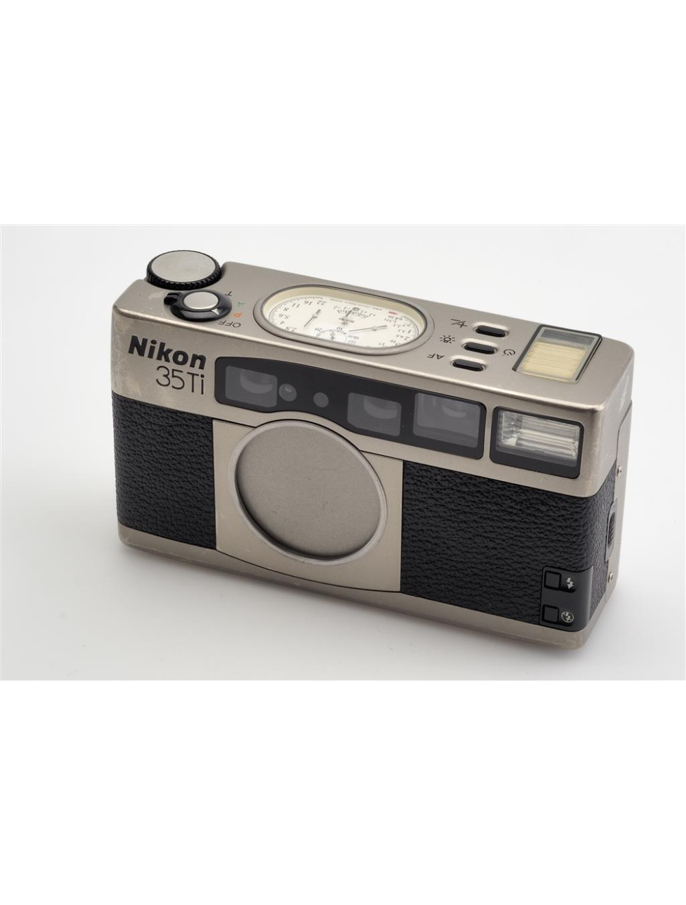 Nikon 35 Ti Champagne w. Case 35mm Camera | JO GEIER