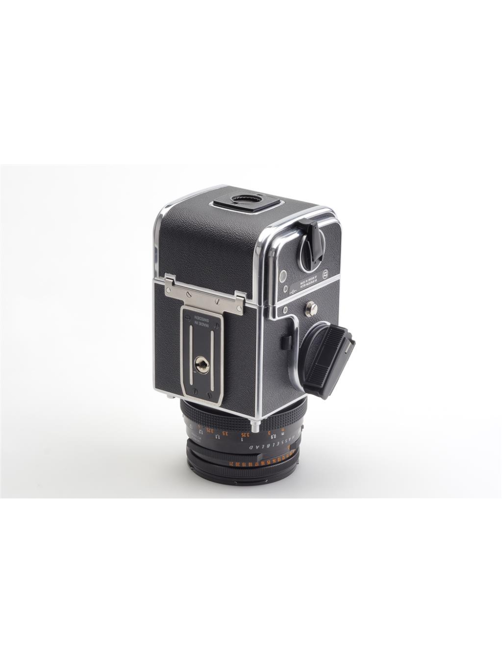 Hasselblad 503 CX Chrome w. CF Planar 2.8/80mm T* & Mag. 12 | JO GEIER