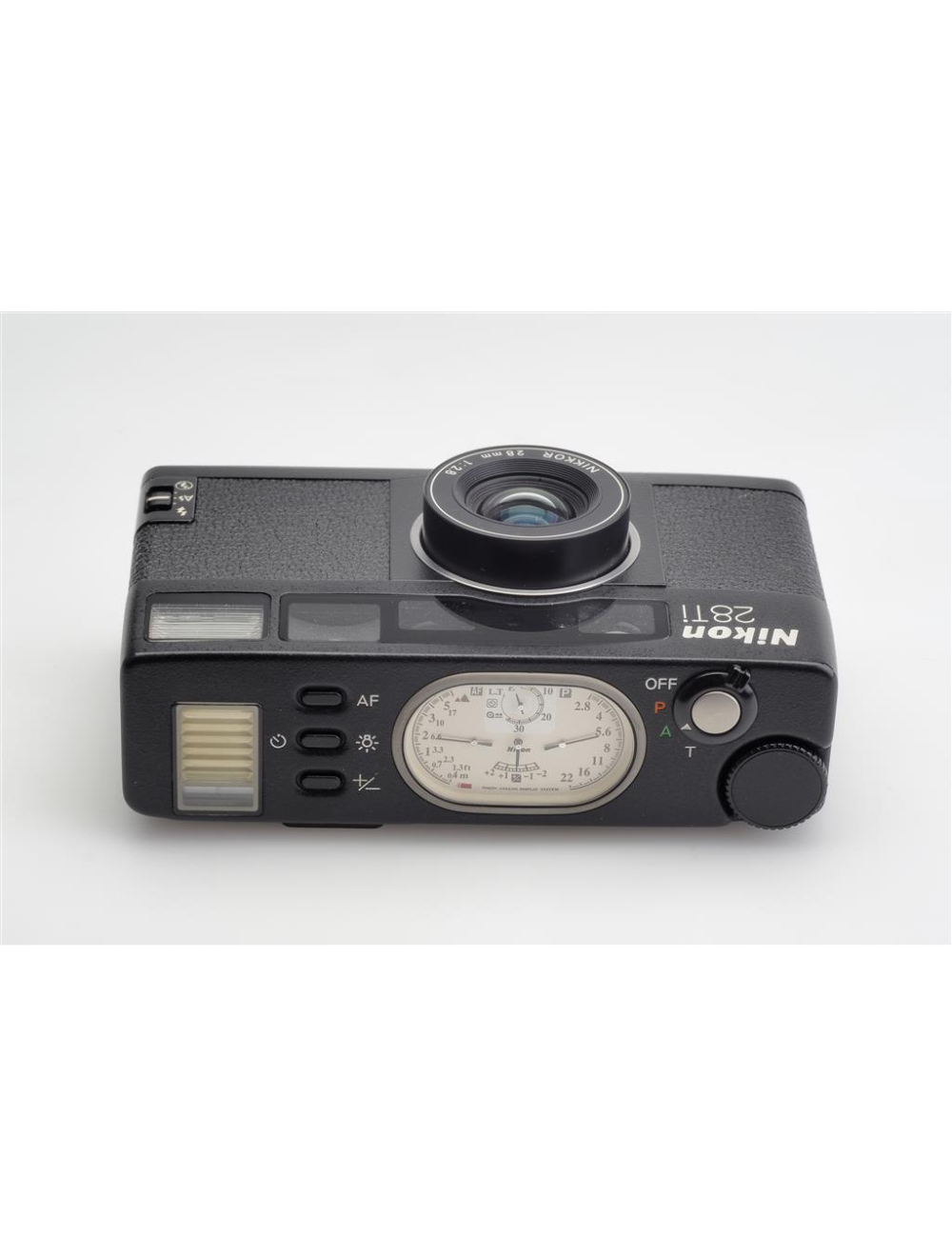 Nikon 28 Ti Black w. Case | JO GEIER