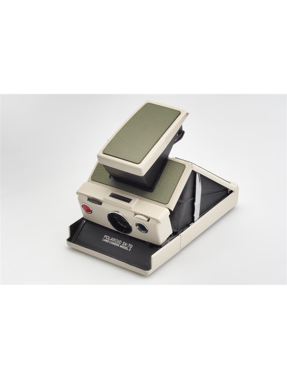 Polaroid SX-70 Land Camera Model 2 Ivory/Green w. Case | JO GEIER