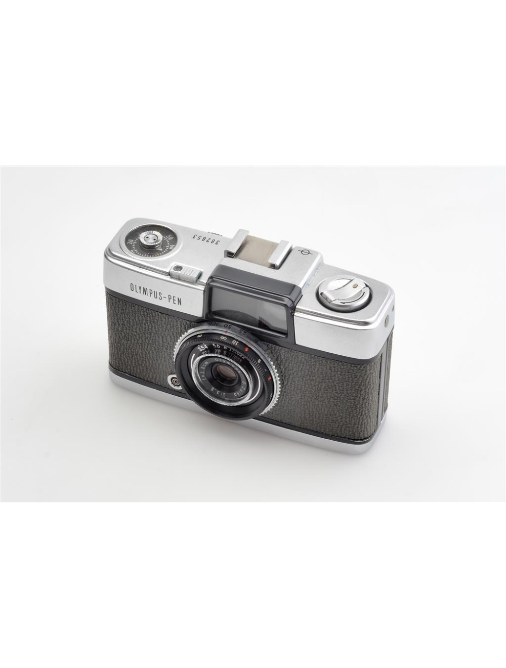 Olympus Pen Original w. 3.5/2.8cm & Case #382653 | JO GEIER