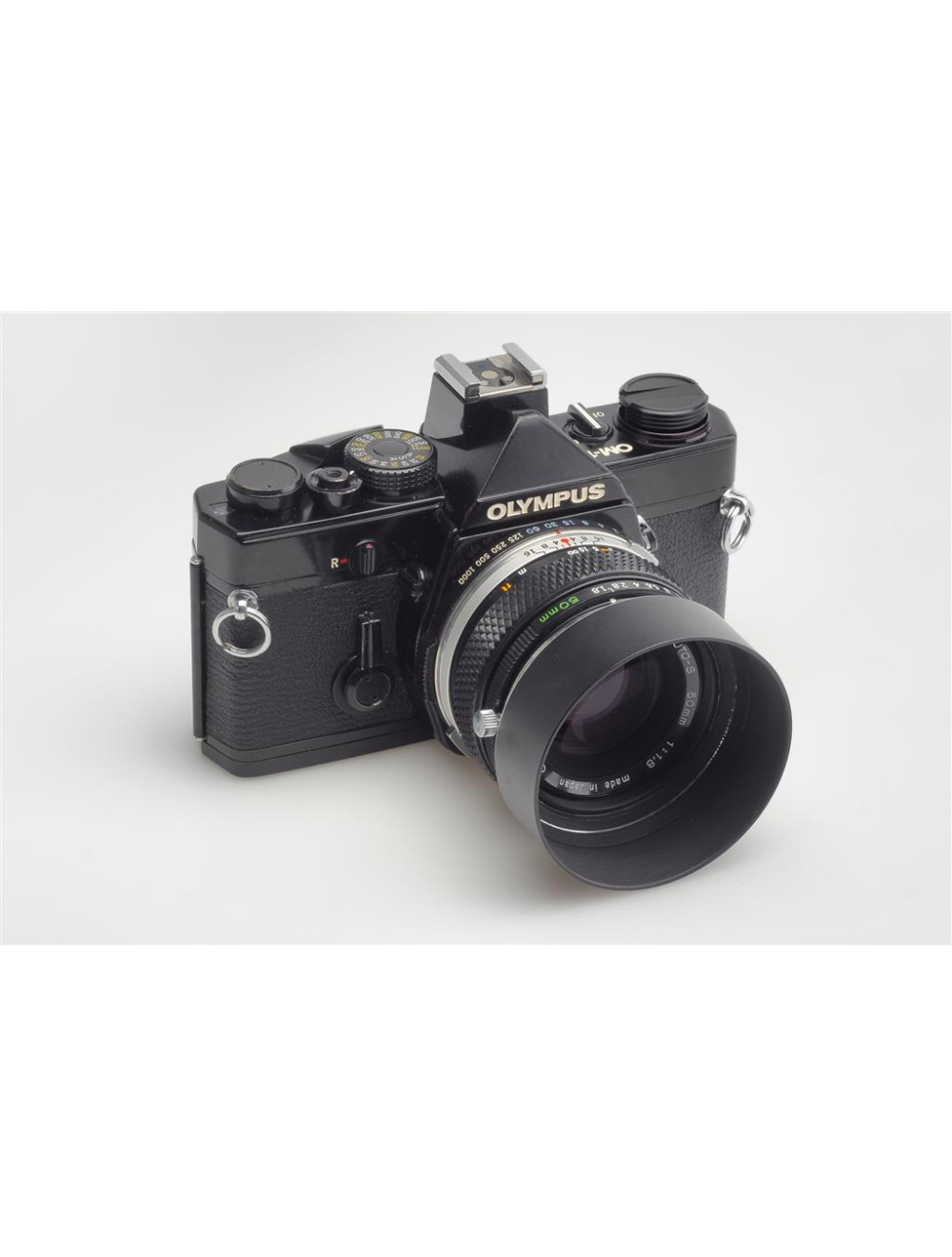 Olympus OM-1n Black w. 1.8/50mm Zuiko Auto-S & Hood | JO GEIER