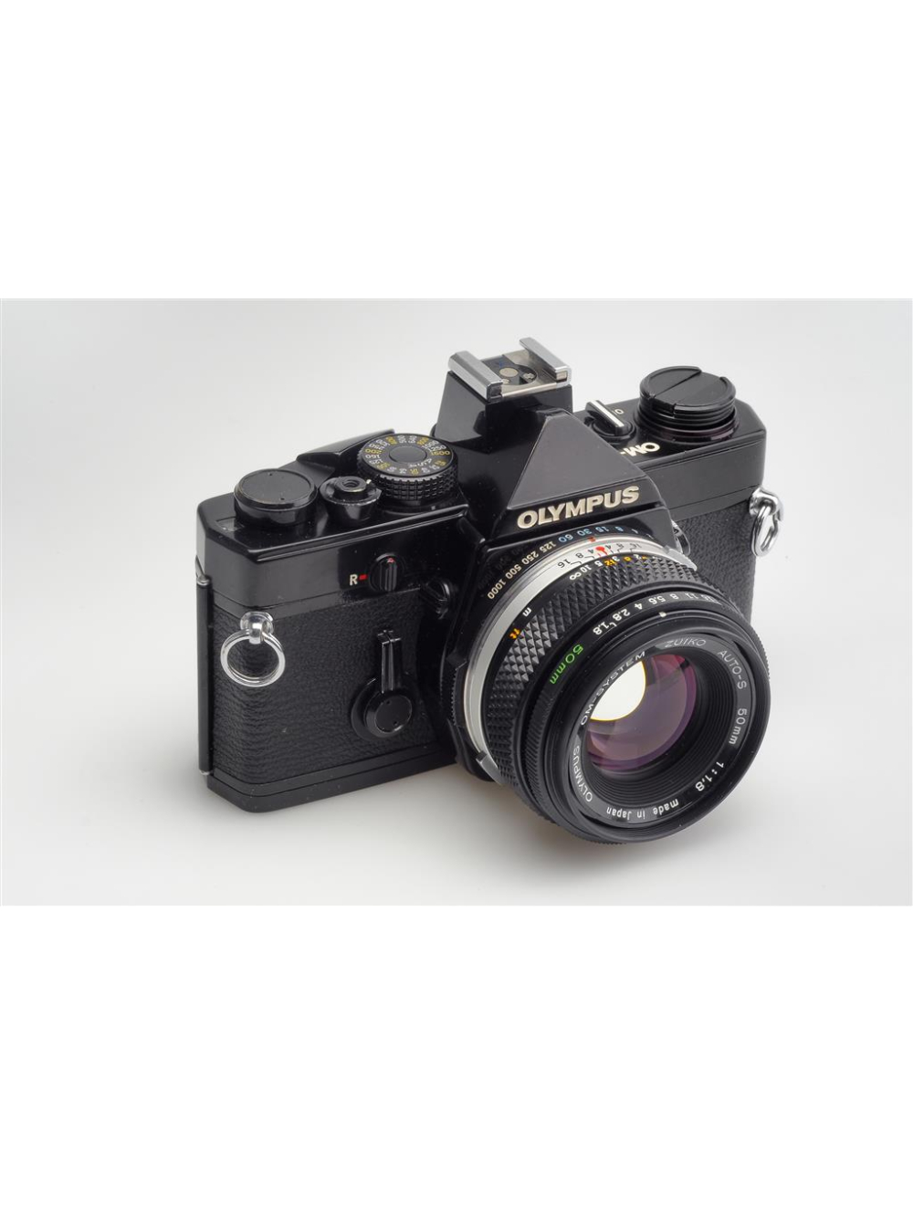 Olympus OM-1n Black w. 1.8/50mm Zuiko Auto-S & Hood | JO GEIER