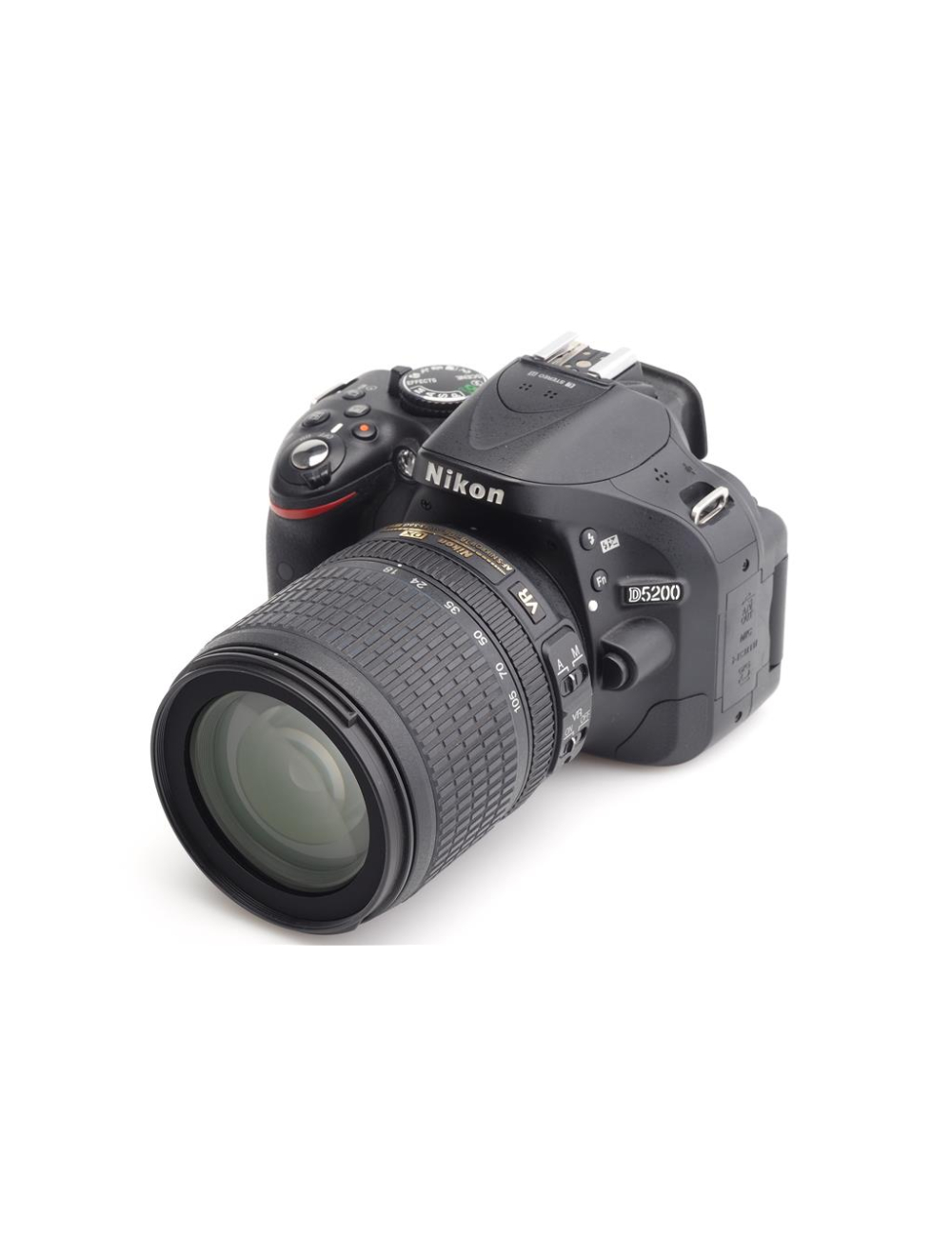 Nikon D5200 w. AF-S DX Nikkor 3.5-5.6/18-105mm G ED VR Kit | JO GEIER