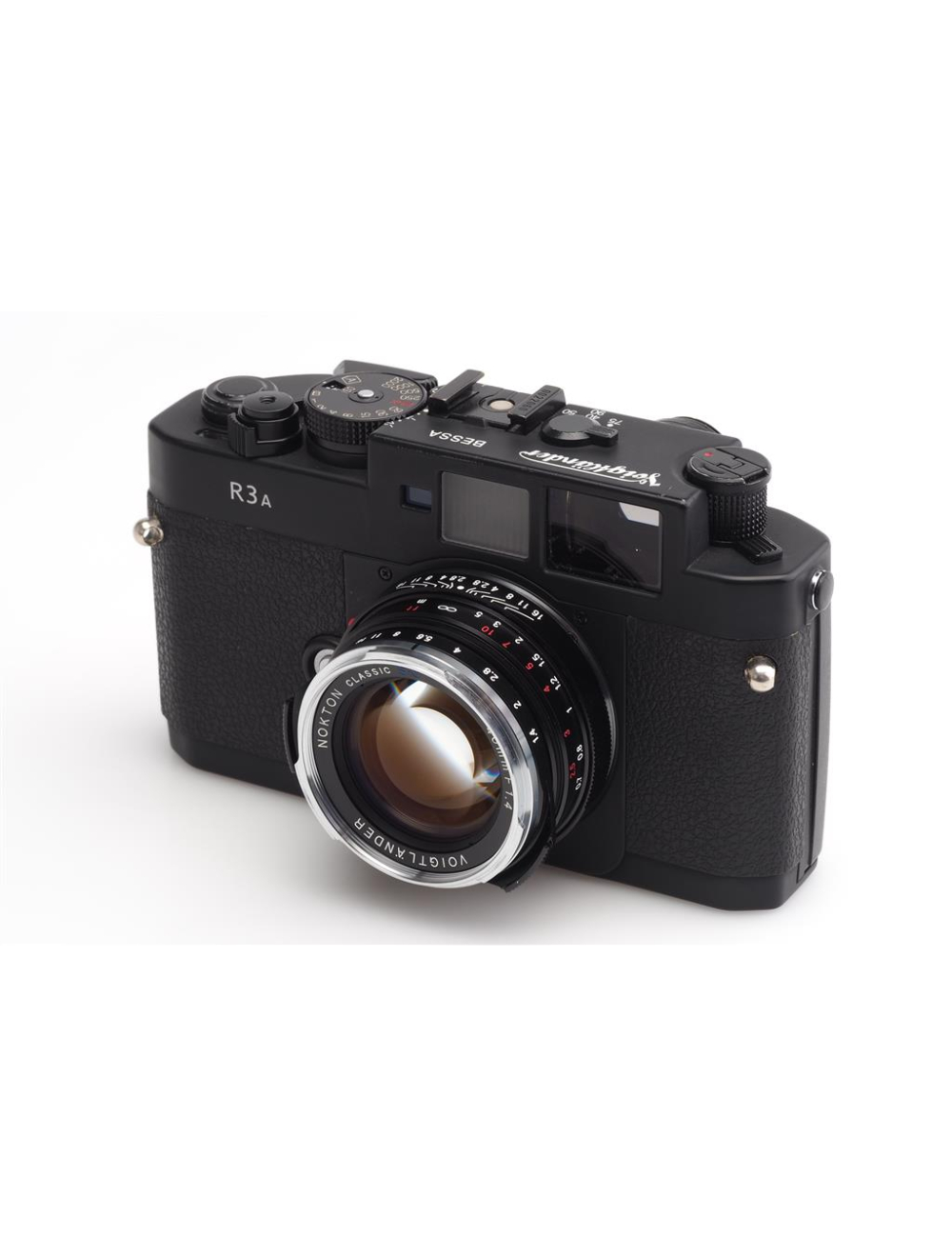 Voigtländer Bessa R3A w. w. Nokton 1.4/40mm S.C. & VC-5 Bag | JO GEIER