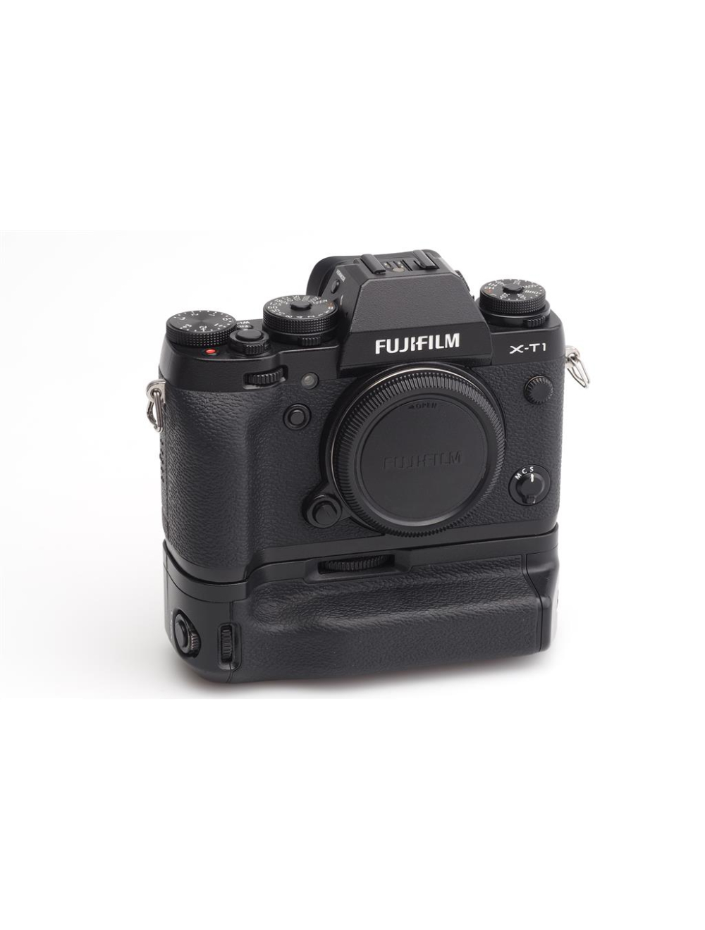 Fuji Fujifilm X-T1 Black w. VG-XT1 Vertical Battery Grip | JO GEIER