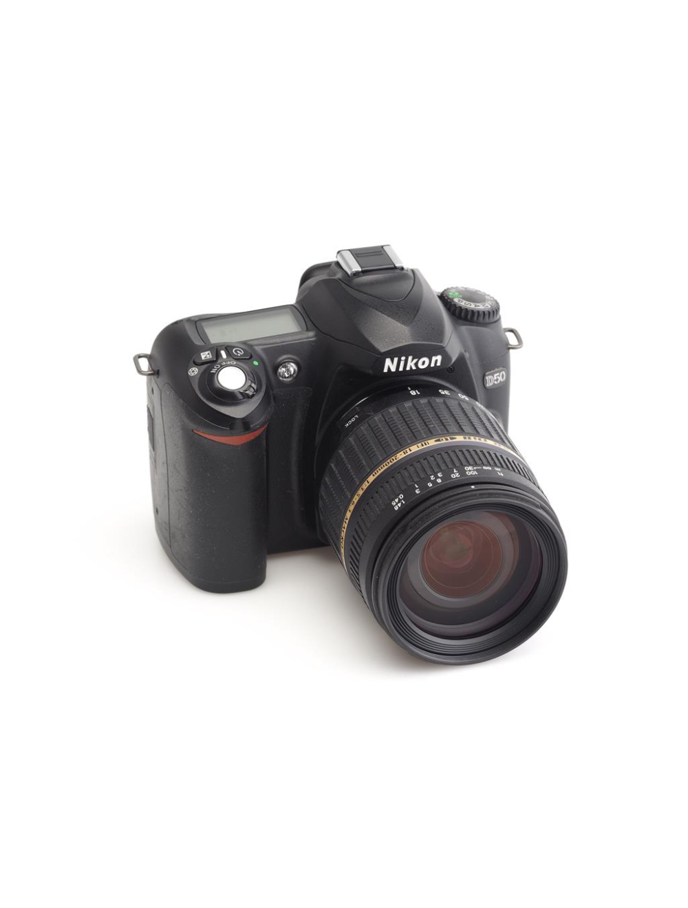 Nikon D50 w. Tamron AF 3.5-6.3/18-200 Aspherical Di II LD IF | JO