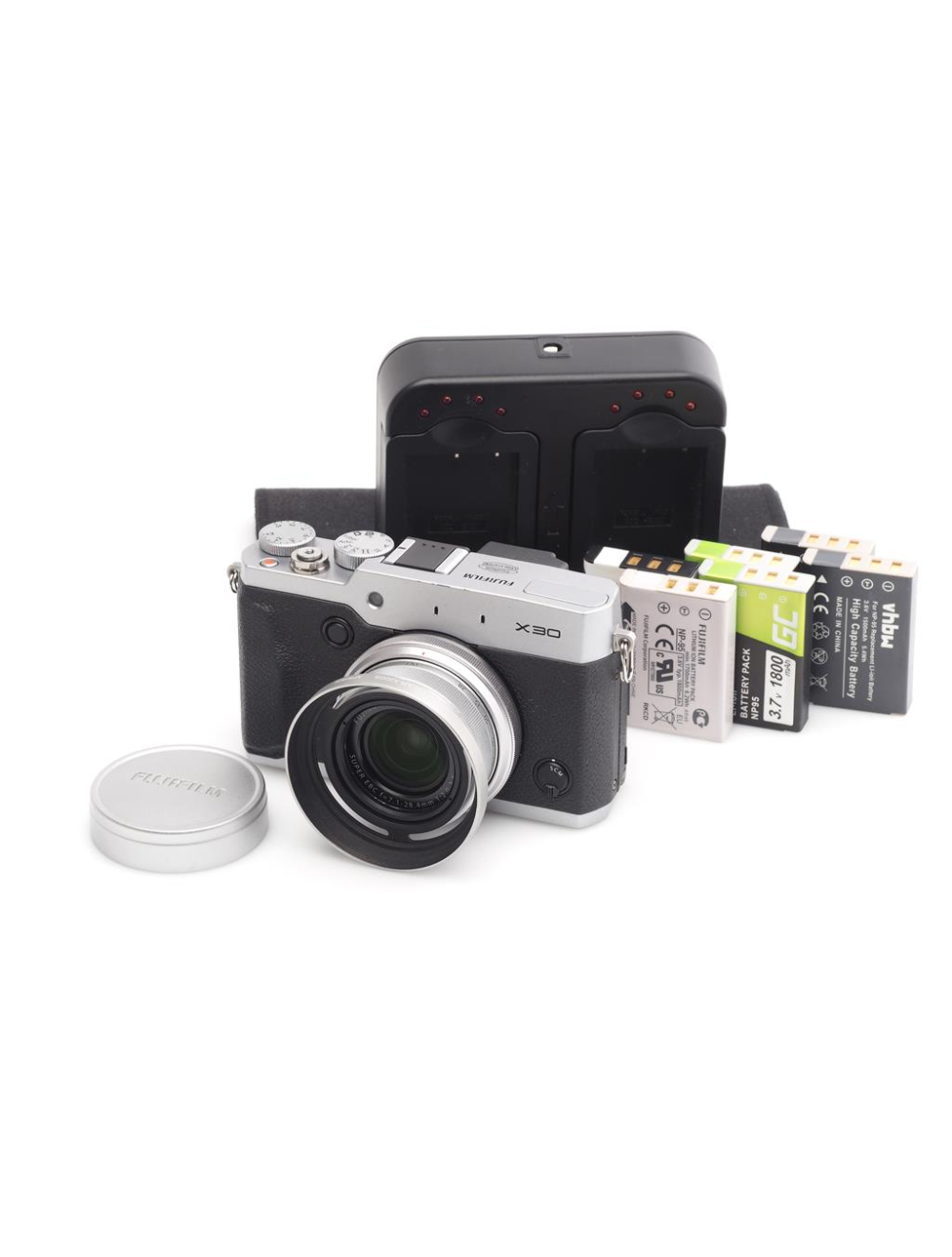Fuji Fujifilm X30 Silver w. 2-2.8/7.1-28.4mm Super EBC | JO GEIER