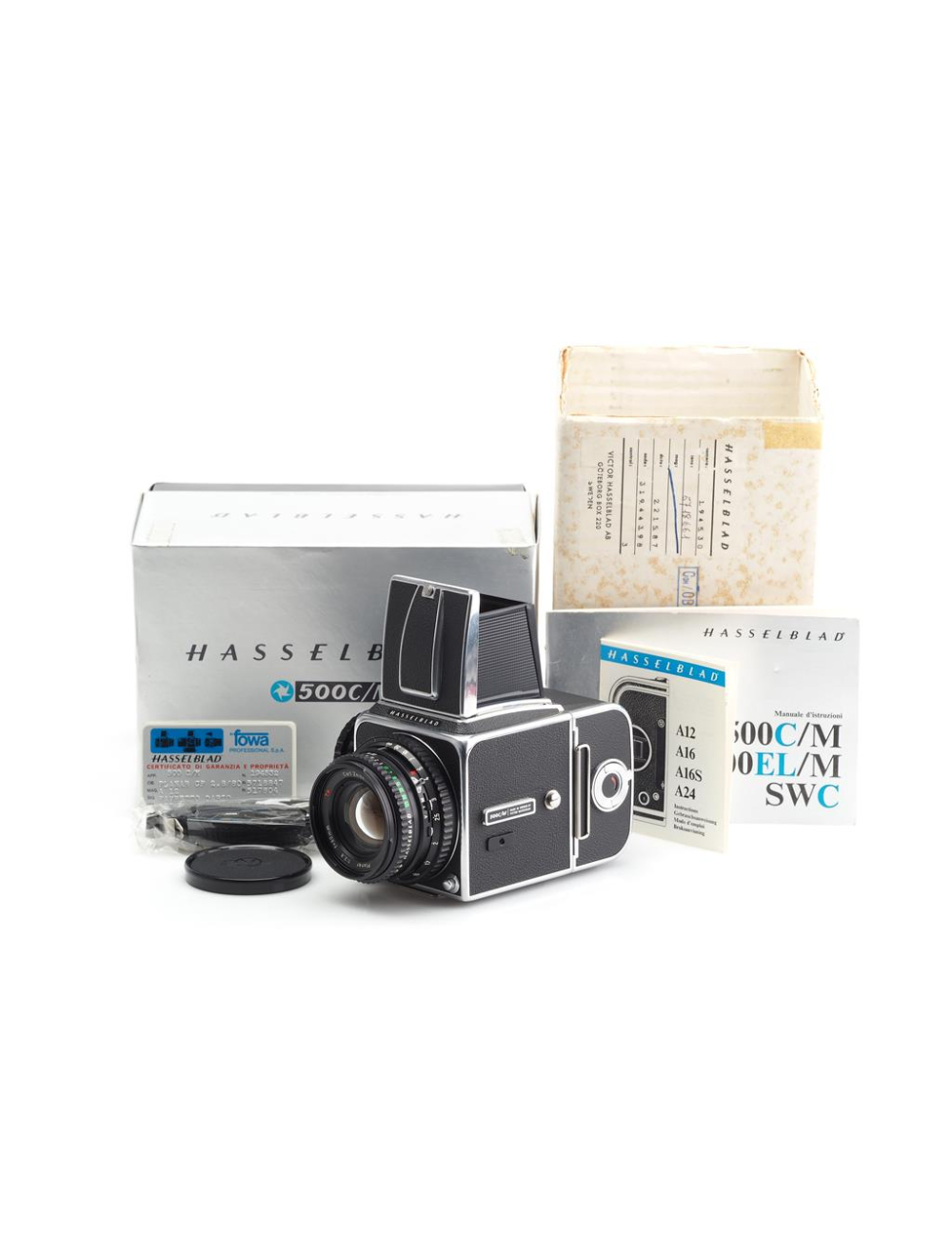 Hasselblad 500 C/M Chrome w. C Planar 2.8/80mm T* & Mag. 12 | JO GEIER