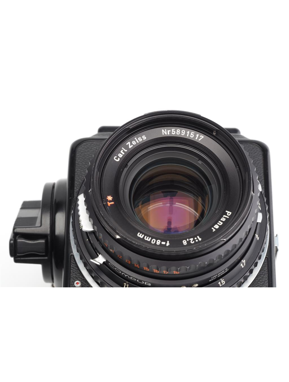 Hasselblad 500 C/M Black w. C Planar 2.8/80mm & Mag. 12 | JO GEIER