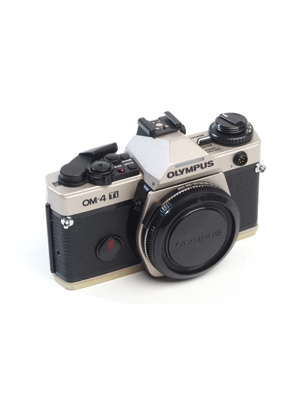 Olympus OM-4 Ti Champagne Body w. Box #1155068 | JO GEIER