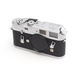 Leica M4 シルバー Quick Look: The Leica M4 — SILAS CHU