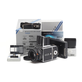 Hasselblad 501 CM Chrome w. CFE 2.8/80mm Planar T* & Mag.A12 | JO