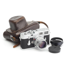 Leitz Leica M3 Chrome Double Stroke w. 2/5cm Summicron Set Leitz Leica M3 Chrome Double Stroke w. 2/5cm Summicron Set