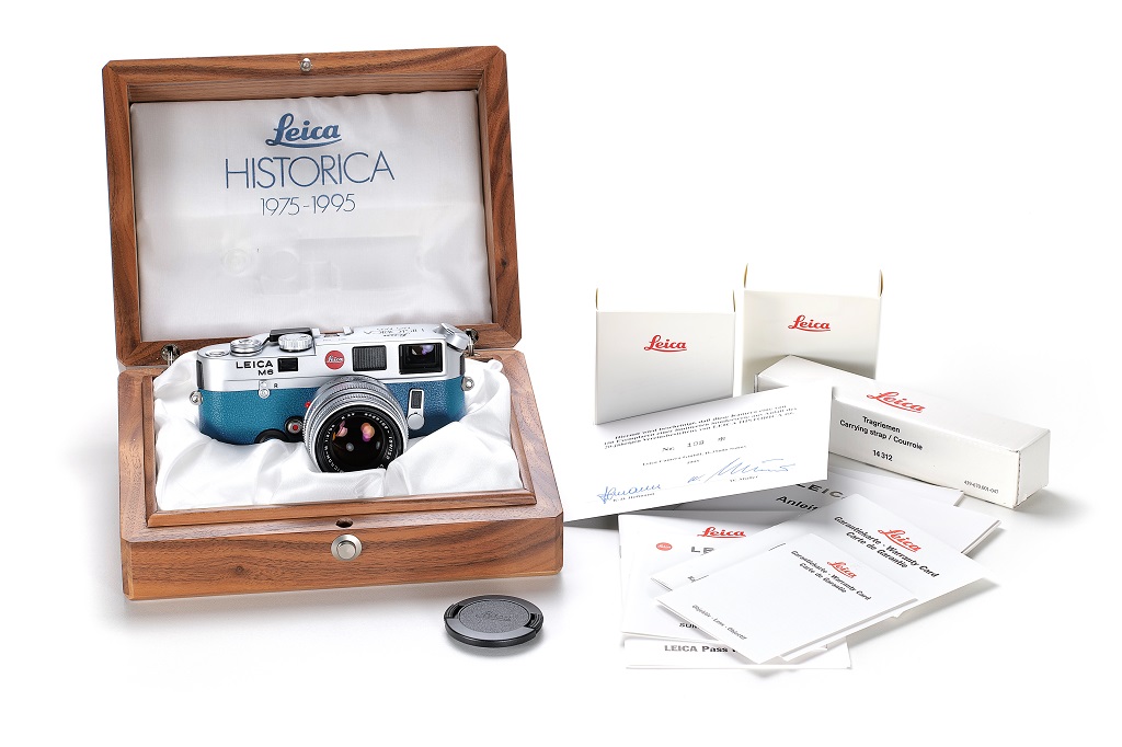 Leica M6 Historica camera with blue leatthering, all papers, strap and wooden makers box