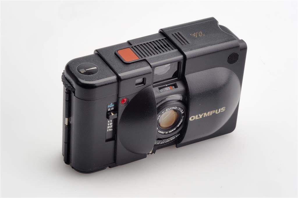 Olympus XA w. 2.8/35mm eBay